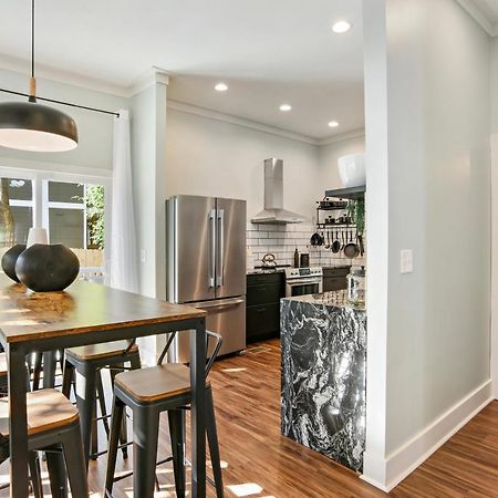 Sun Lit Modern Home With Good Vibes And Lots Of Coffee - Designedbydom Atlanta Zewnętrze zdjęcie