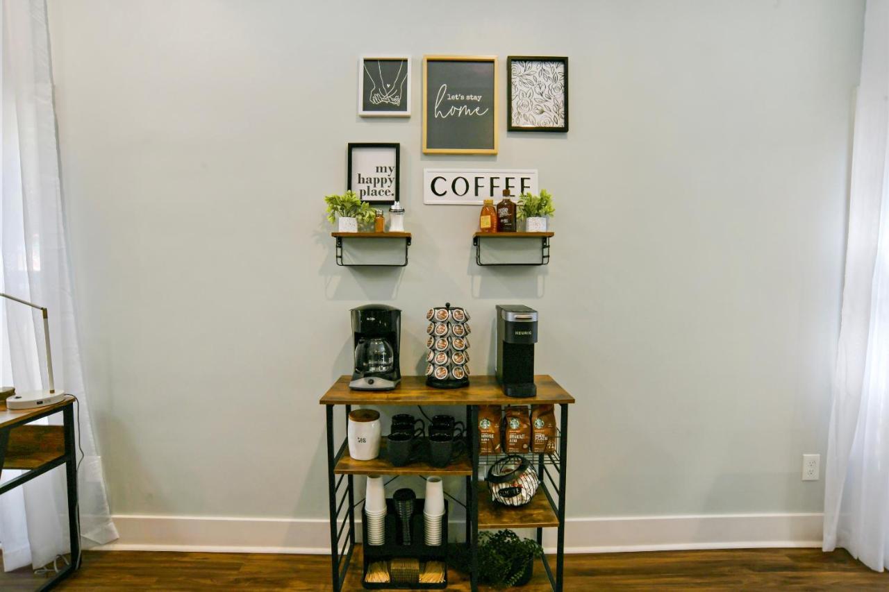 Sun Lit Modern Home With Good Vibes And Lots Of Coffee - Designedbydom Atlanta Zewnętrze zdjęcie