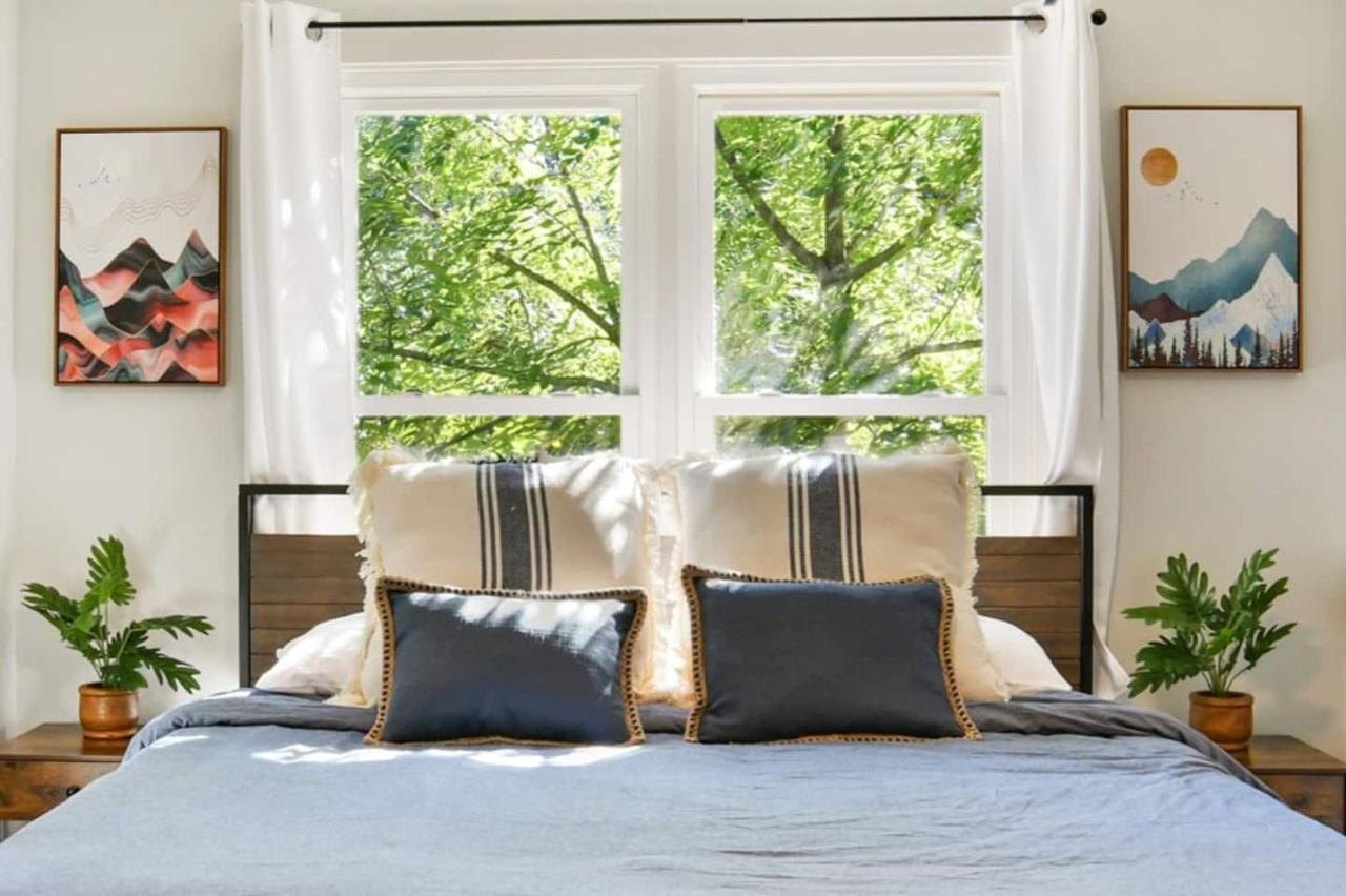 Sun Lit Modern Home With Good Vibes And Lots Of Coffee - Designedbydom Atlanta Zewnętrze zdjęcie