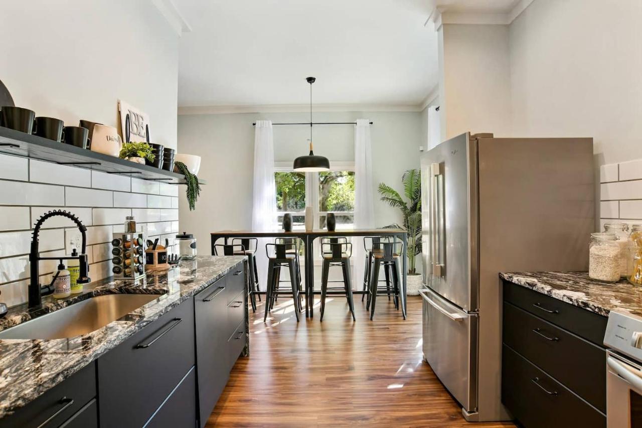 Sun Lit Modern Home With Good Vibes And Lots Of Coffee - Designedbydom Atlanta Zewnętrze zdjęcie