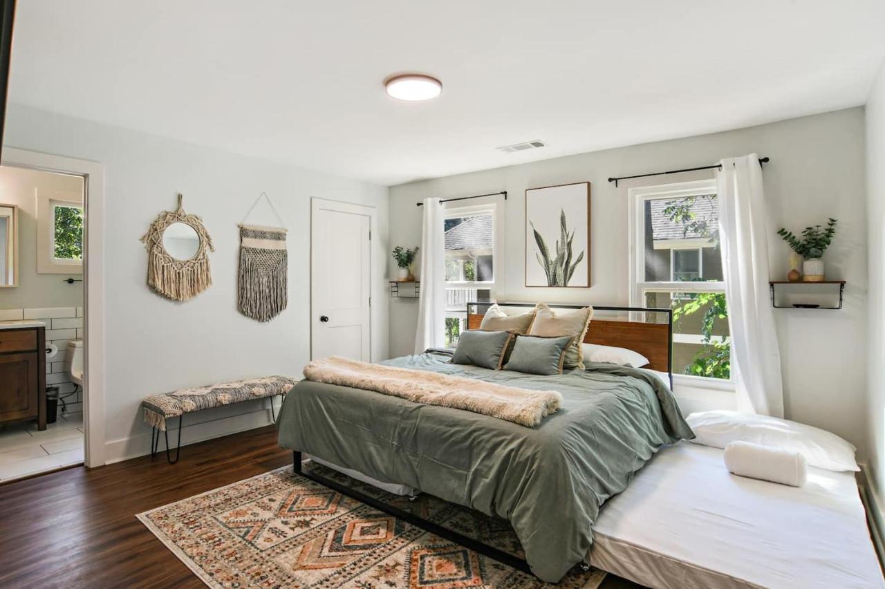 Sun Lit Modern Home With Good Vibes And Lots Of Coffee - Designedbydom Atlanta Zewnętrze zdjęcie