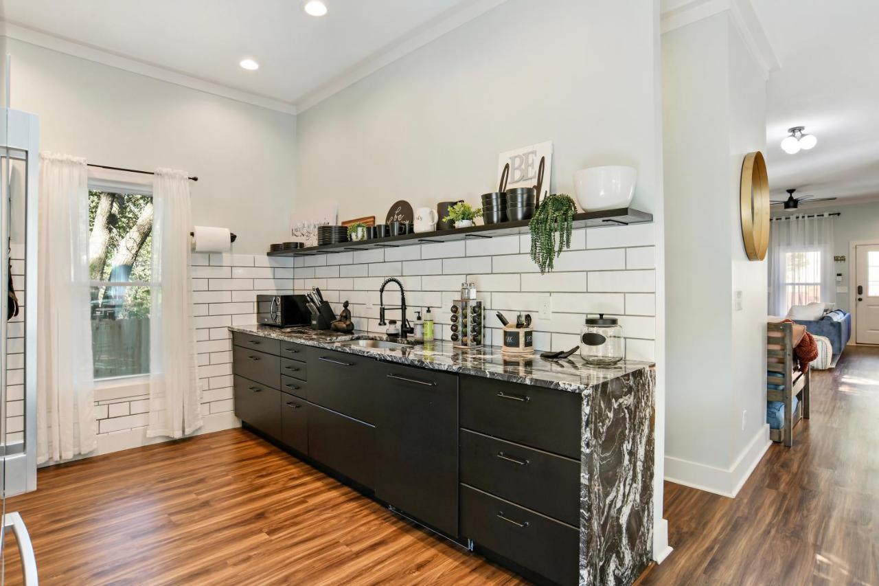 Sun Lit Modern Home With Good Vibes And Lots Of Coffee - Designedbydom Atlanta Zewnętrze zdjęcie